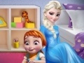 Jogo Elsa: Playing with baby Anna